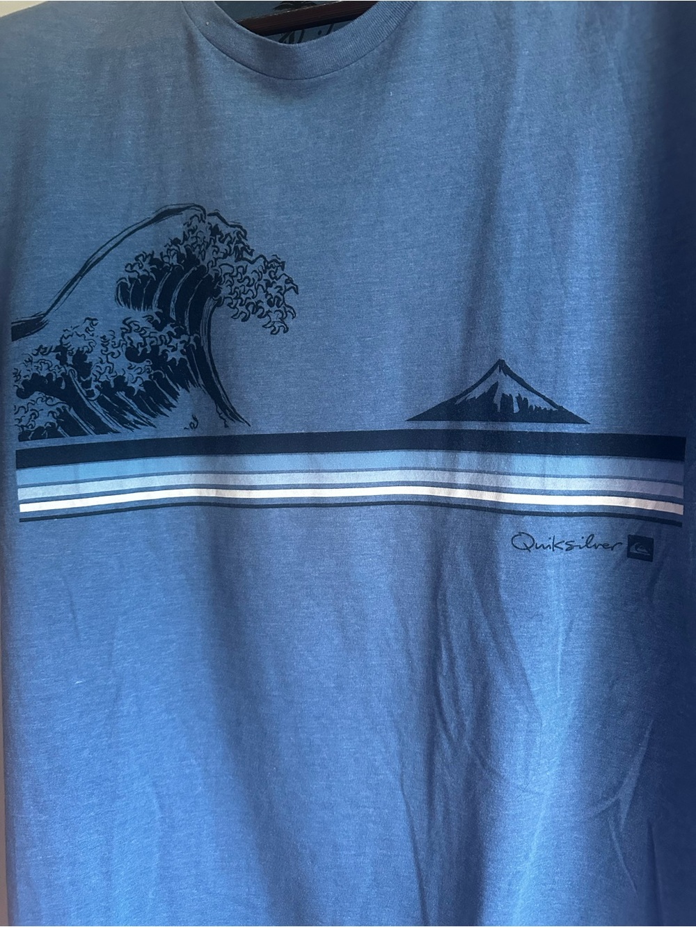 Quiksilver Light Blue V-Neck Tee with Wave & Mountain Graphic - Picture 2 of 3